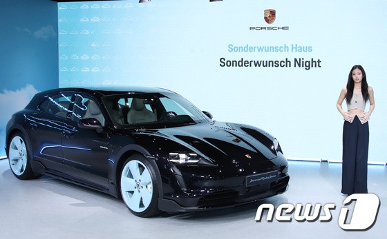 Porsche Taycan 4S Jennie joins the design