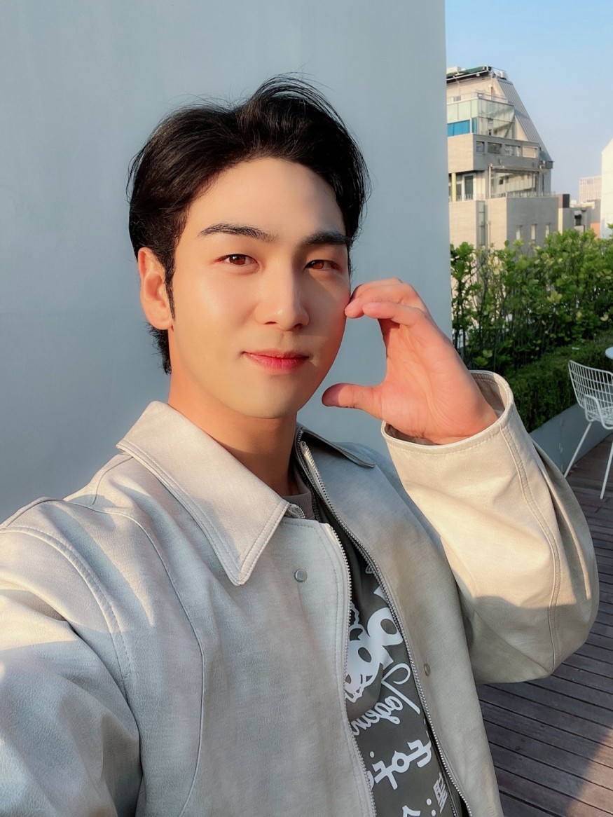 'Solo Debut' Baekho, sexy charm maximized with 'No Rules'