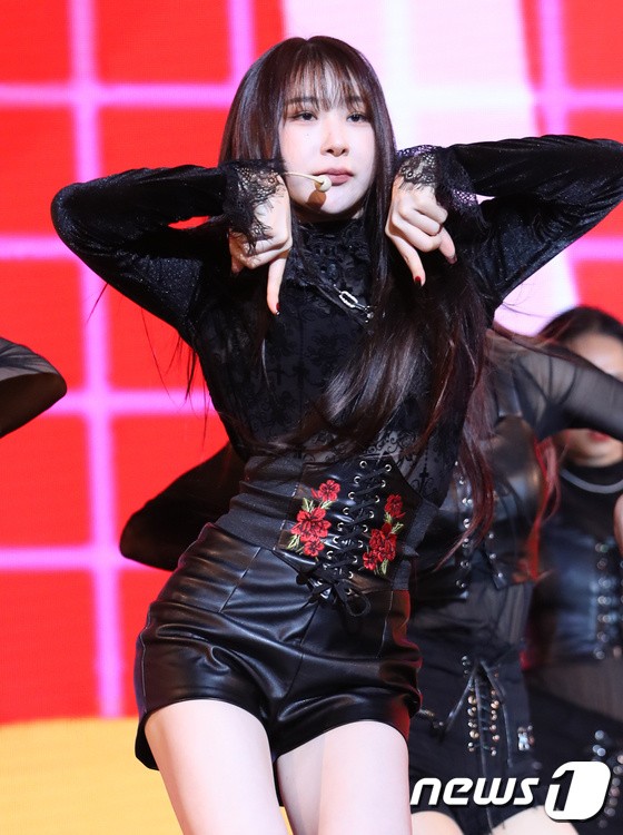 Lee Chae-yeon to debut solo in 4 years