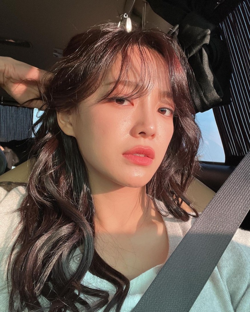 Kim Sejeong, were you so glamorous? Boasts a sense of volume with close-fitting clothes