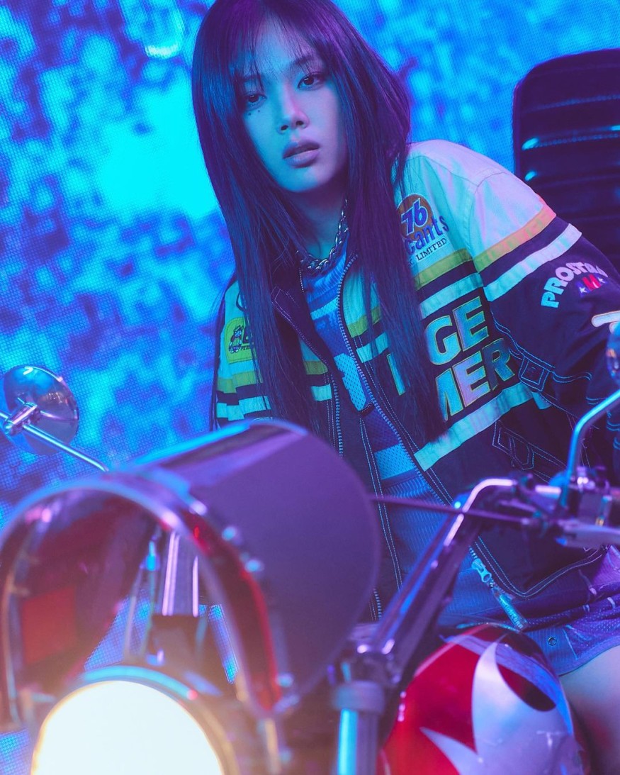 BIBI's first regular release on the 18th... The title song is 'Bad Bitch'.