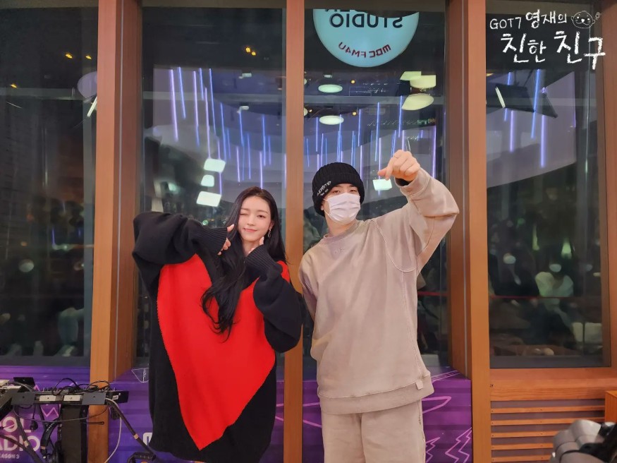 OH MY GIRL YooA, 'SELFISH'·'Lay Low' choreography video.. Dance line to believe and watch