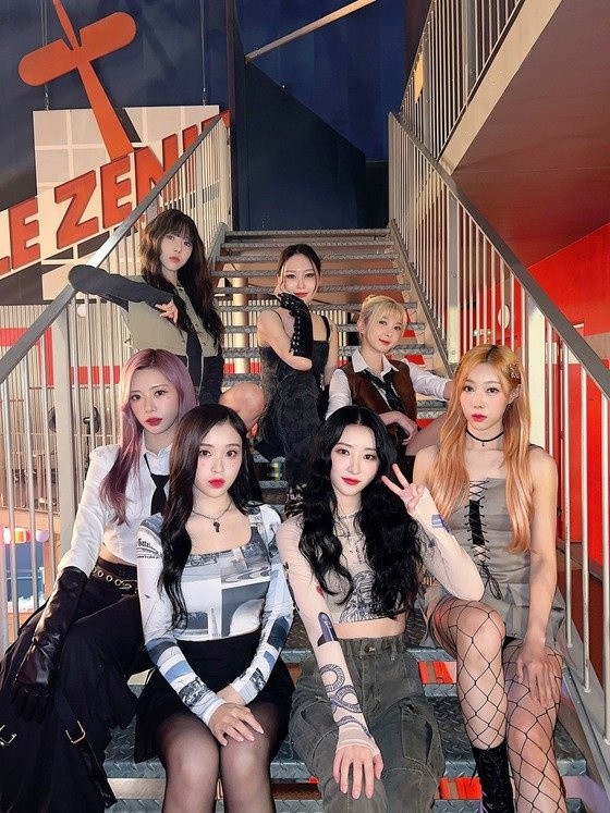 DREAMCATCHER, successful European tour "happy memories with fans"