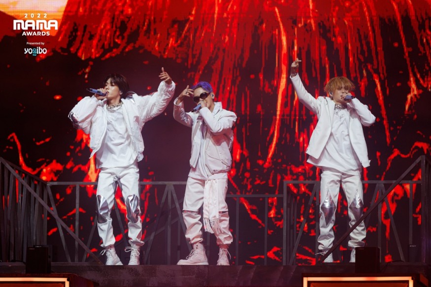 TREASURE, 2nd Japanese mini album released today... Asahi participated in writing lyrics and composing