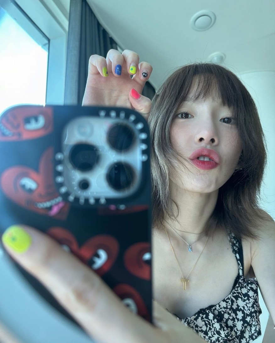 Taeyeon, a click in the SM Gwangya practice room... flat belly