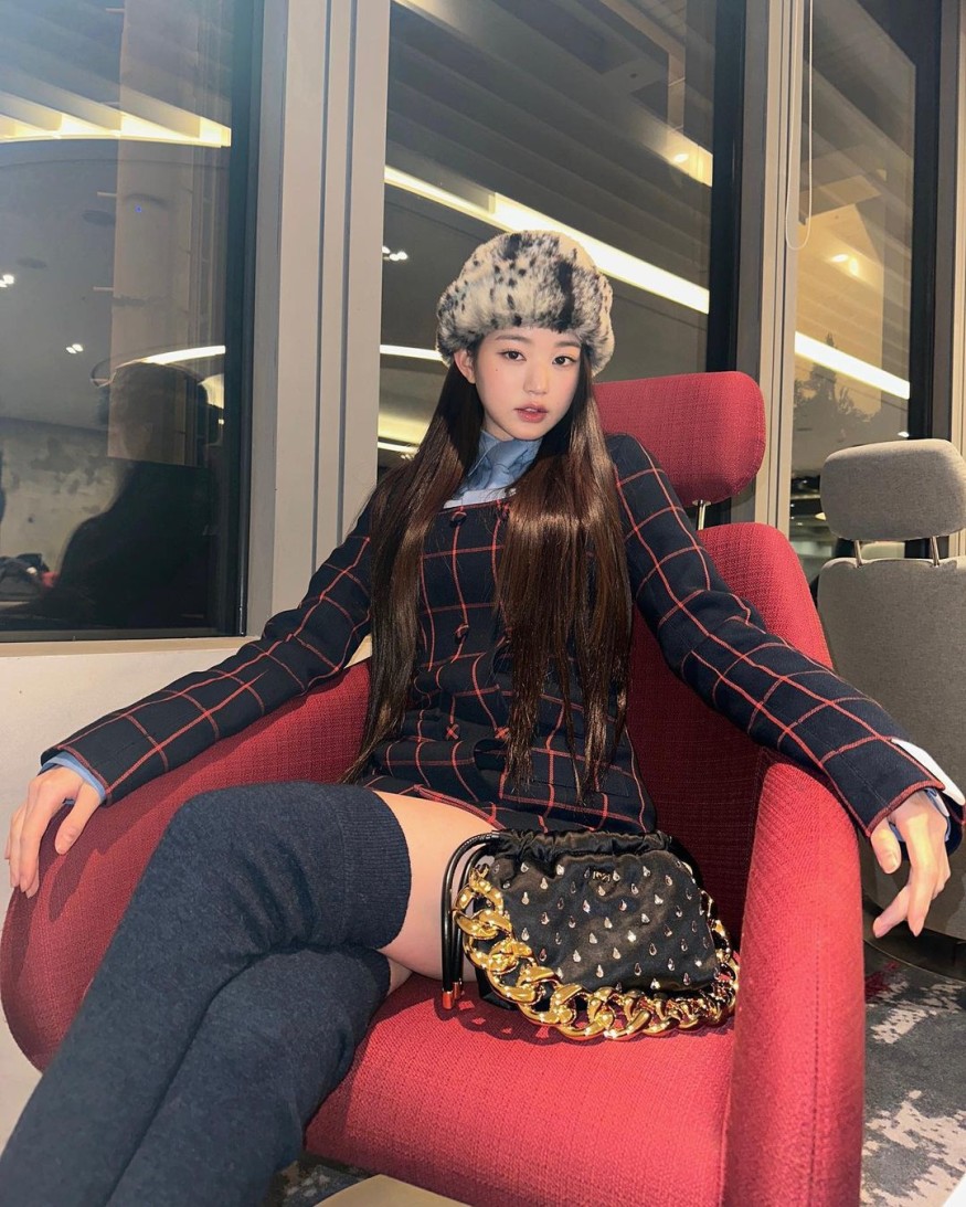 Jang Won-young, doll beauty and perfect proportions