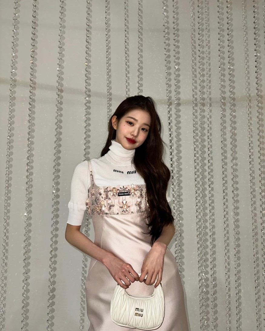 Jang Won-young, doll beauty and perfect proportions