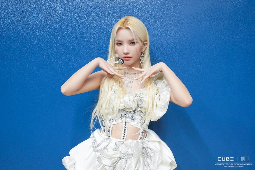 (G)I-DLE appeared on a Taiwanese Lunar New Year special