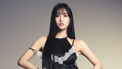 TWICE Sana Momo Mina, beautiful body line.. sexy + chic