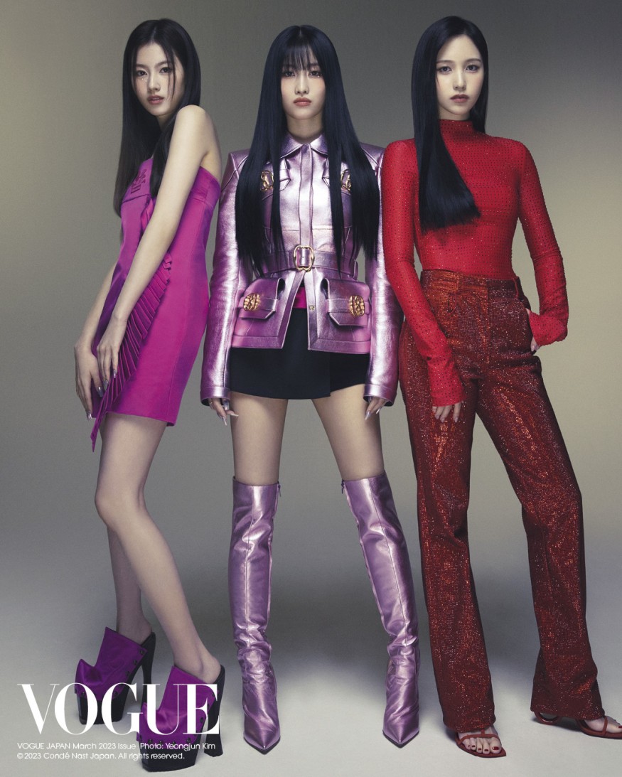 TWICE Sana Momo Mina, beautiful body line.. sexy + chic