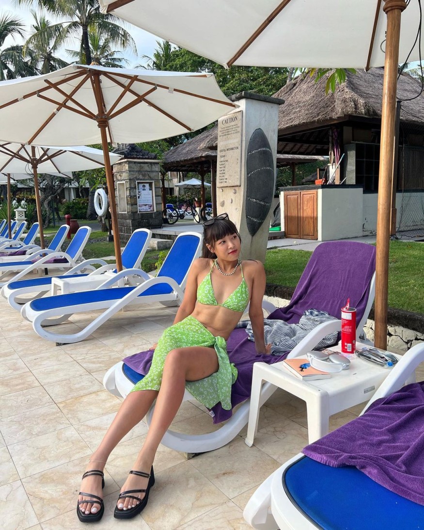 Yubin, did you have such a good body… Show off the reversed S-line in a bikini