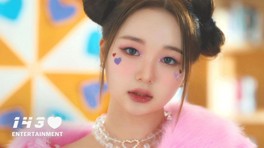 'Visual trio' LIMELIGHT makes a surprise debut on Valentine's Day... heart fluttering love song