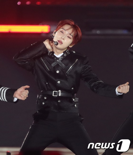 ENHYPEN, Hot Performance of the Year Award