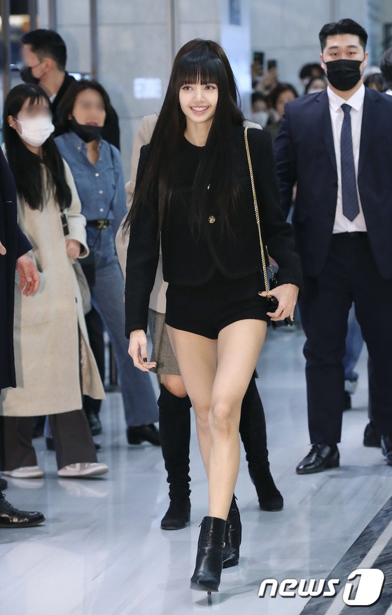 Lisa, Human Barbie
