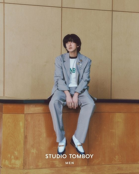 Jannabi Choi Jung-hoon, the standard boyfriend look... Lazy eyes, unique pose
