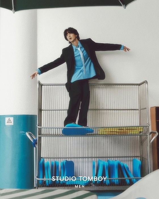 Jannabi Choi Jung-hoon, the standard boyfriend look... Lazy eyes, unique pose