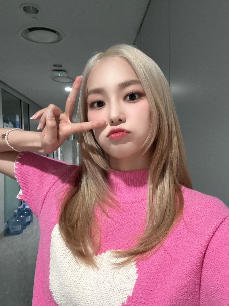 YEEUN unveils 'Cherry Coke' MV teaser transformed into a human cherry
