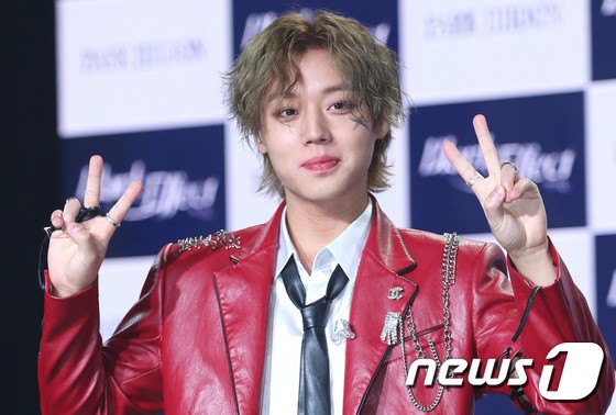 Park Ji-hoon, brother is here