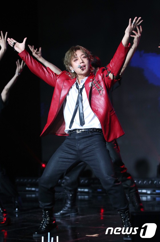 Park Ji-hoon, brother is here