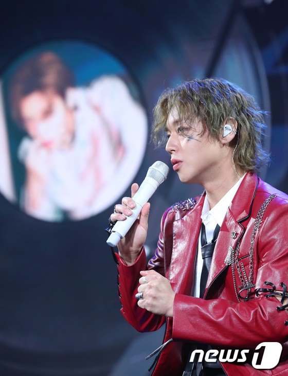 Park Ji-hoon, brother is here