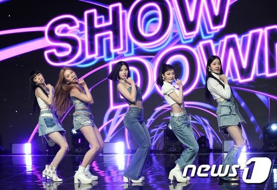 7-member → 5-member comeback Alice, aiming for the chart with 'SHOW DOWN'