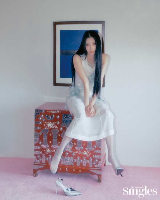 Lee Mi-joo "I miss the members, sometimes look for the Lovelyz stage"