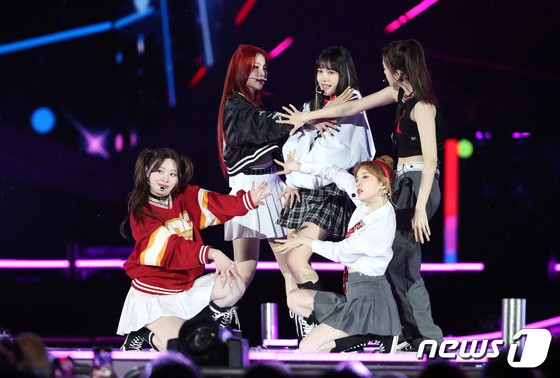 STAYC, a fresh fairy