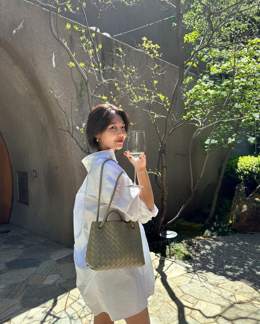 Girls' Generation Sooyoung renewed as a legend