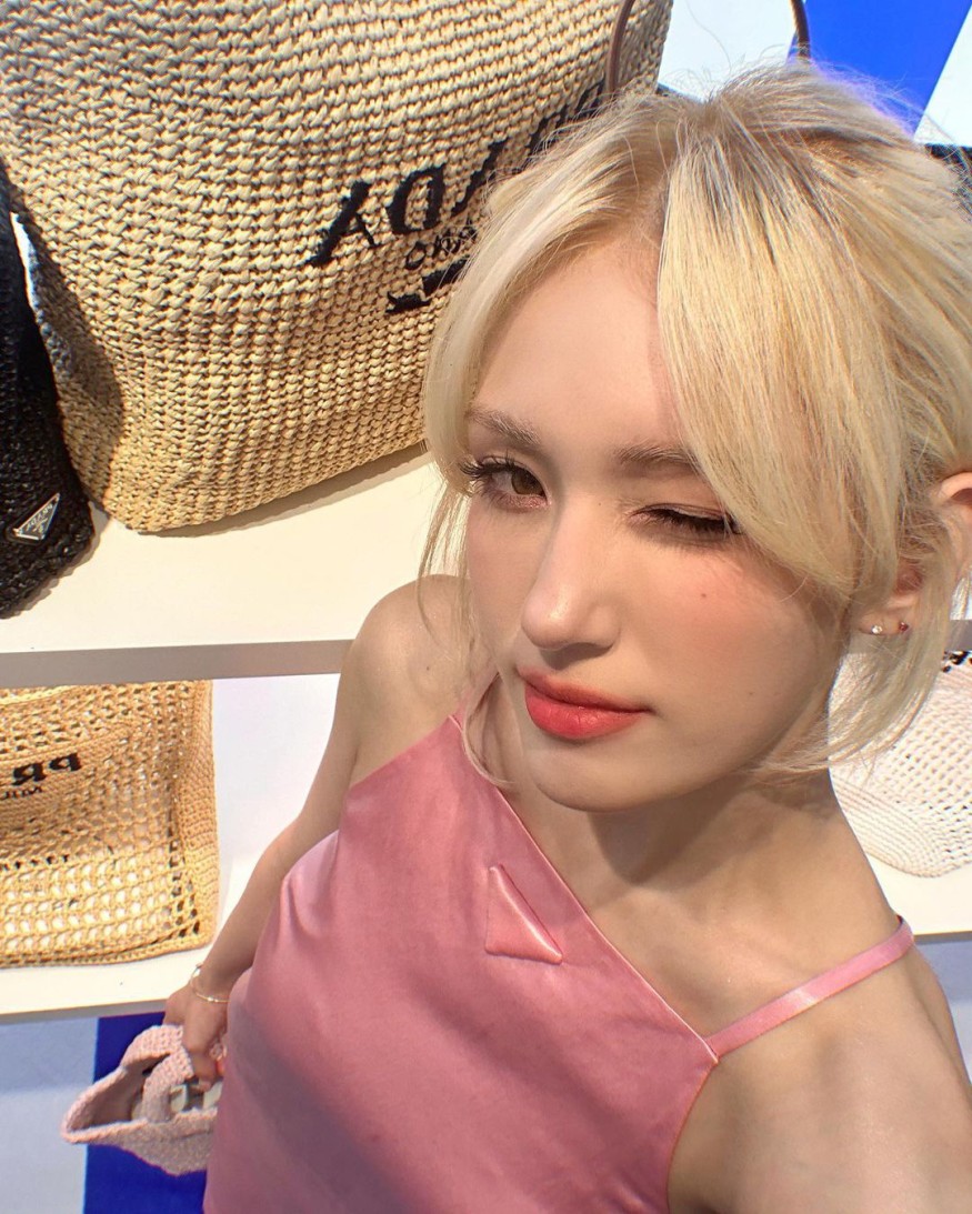 JEON SOMI, blonde + pink dress… It's a living Barbie doll