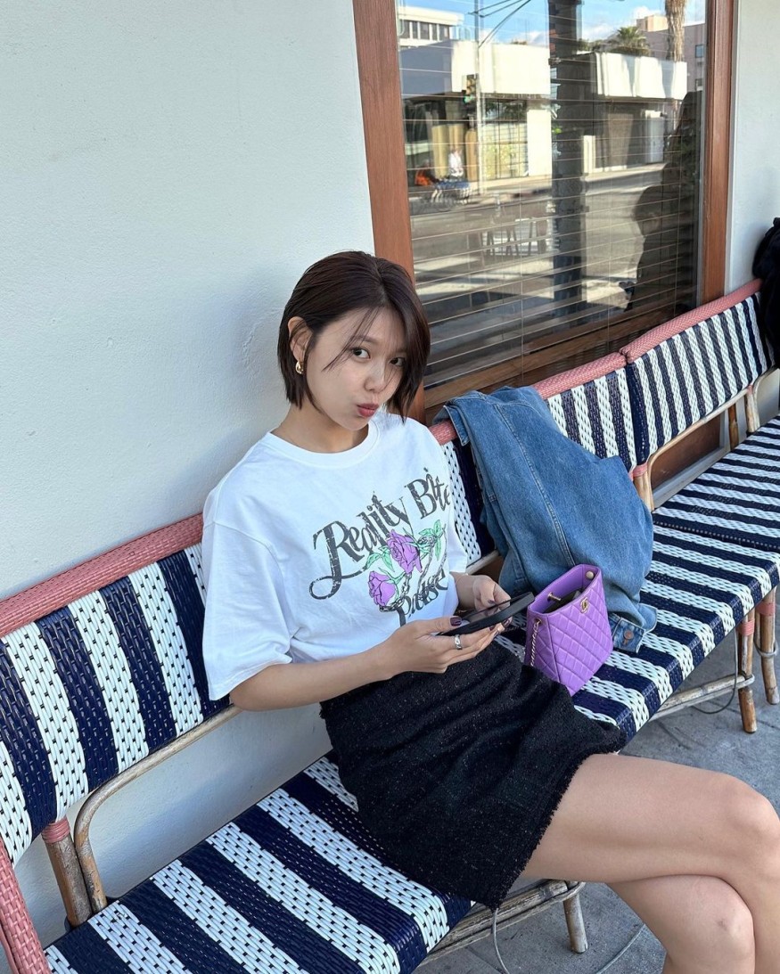 Choi Soo-young, beautiful legs revealed in a tennis skirt