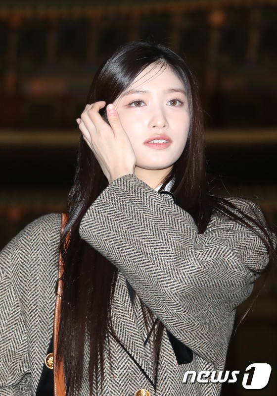 IVE Leeseo, radiates fairy beauty in the palace