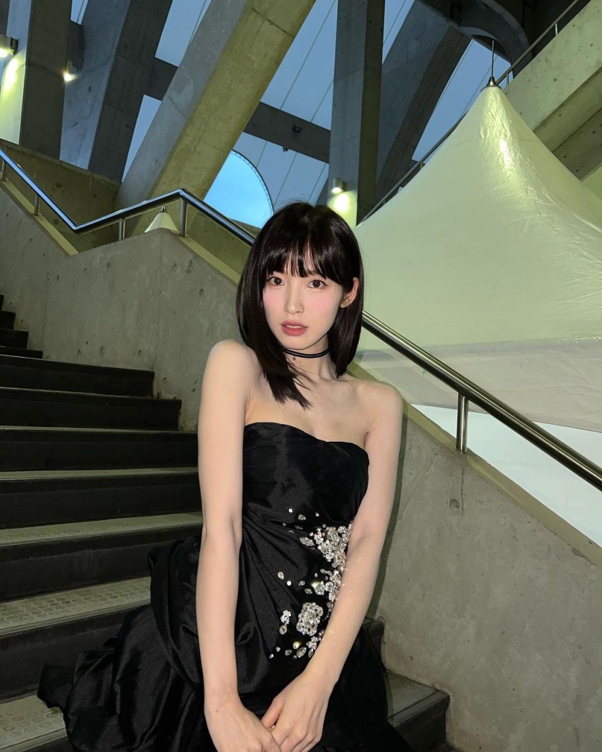 OH MY GIRL Arin, perfect visual captivating both innocence and sexy