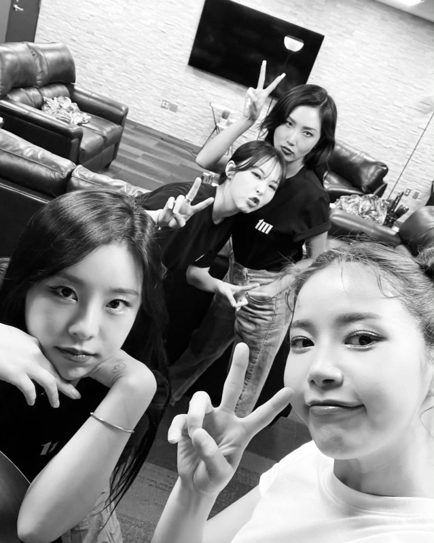 Hwasa, you look like a local American... sexy even without exposure