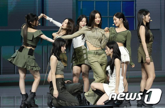 fromis_9, 1st full album after 5 years of debut