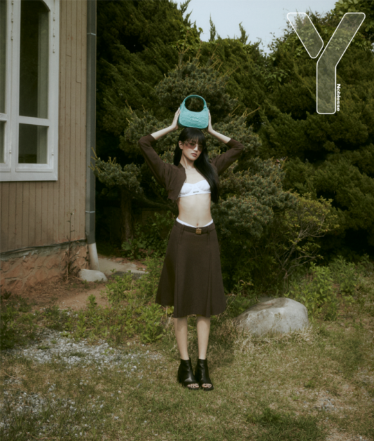 (G)I-DLE Minnie, unconventional mesh dress