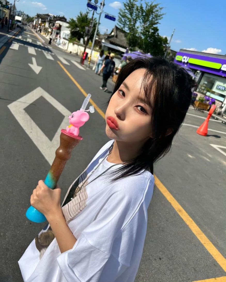 (G)I-DLE Jeon So-yeon, went to the race wearing a floral dress? Reversal of innocence