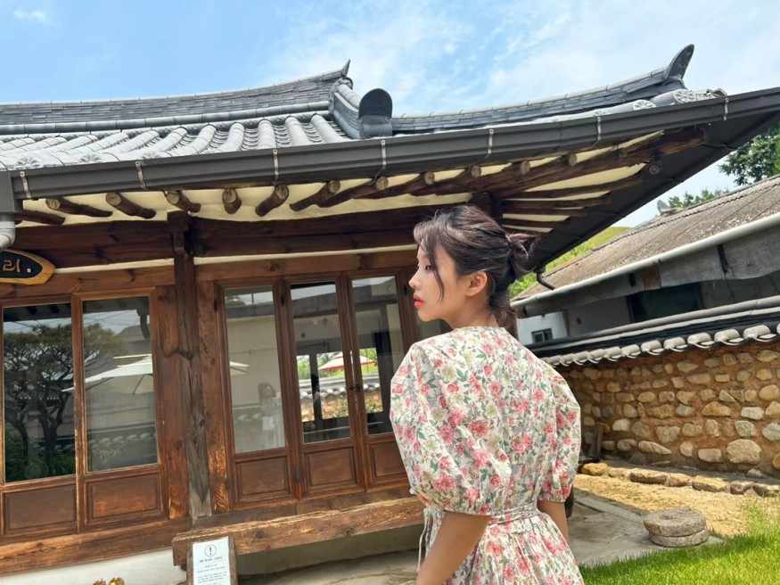 (G)I-DLE Jeon So-yeon, went to the race wearing a floral dress? Reversal of innocence