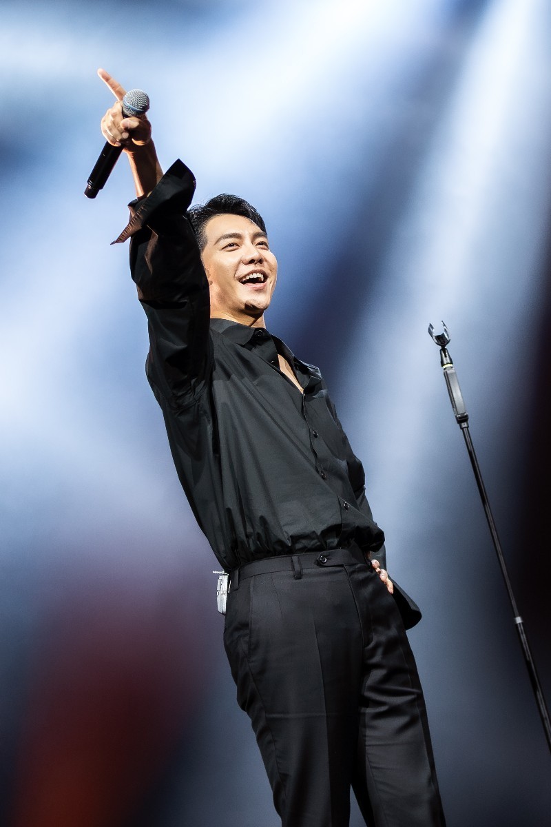 Exclusive Photos From Lee Seung-gi’s “The Dreamer’s Dream - Chapter 2” Soundcheck Party In Singapore