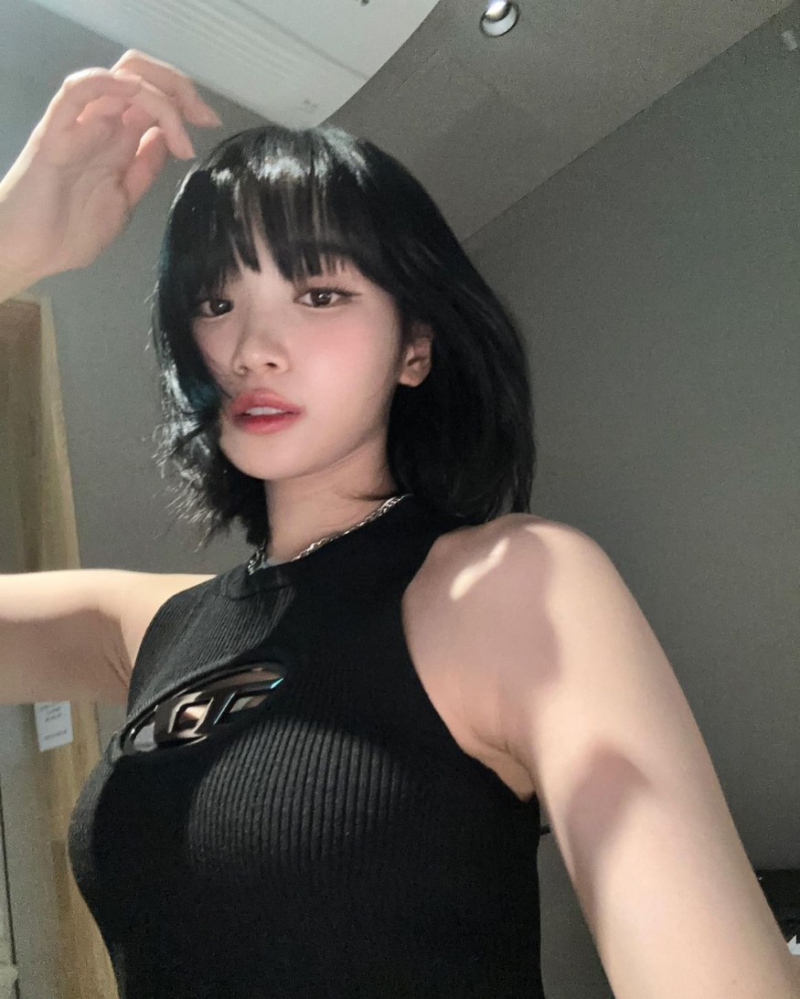 LE SSERAFIM Kim Chae-won, sexy + lovely... perfect visuals captivating fans