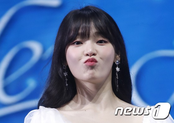 OH MY GIRL, Summer Queen is back