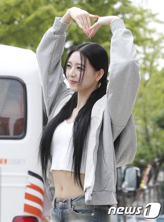 ITZY Yuna, Barbie at a glance