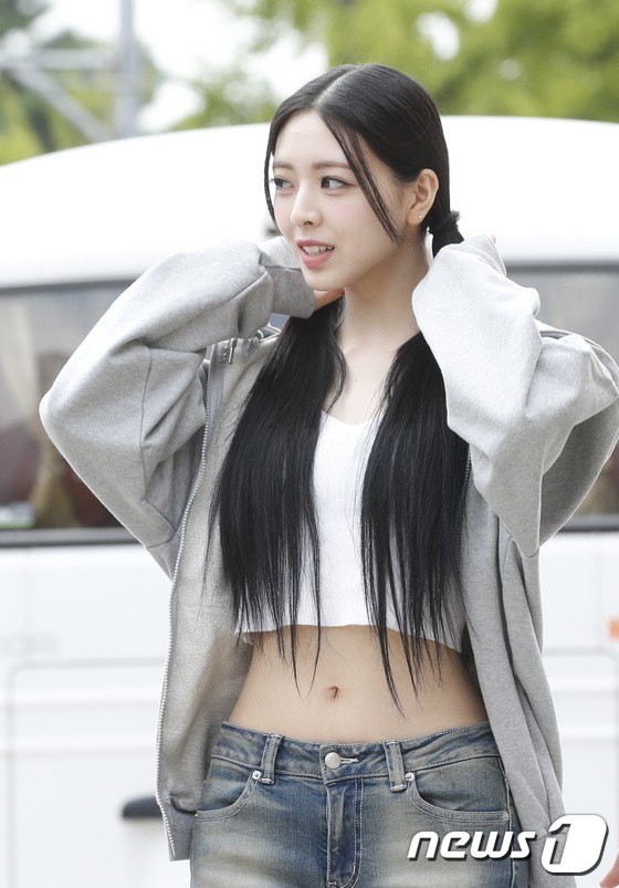 ITZY Yuna, Barbie at a glance