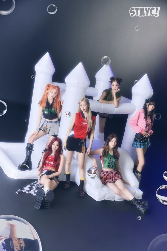 'Comeback' STAYC, 'TEENFRESH' concept photo released... Lovely + kitsch