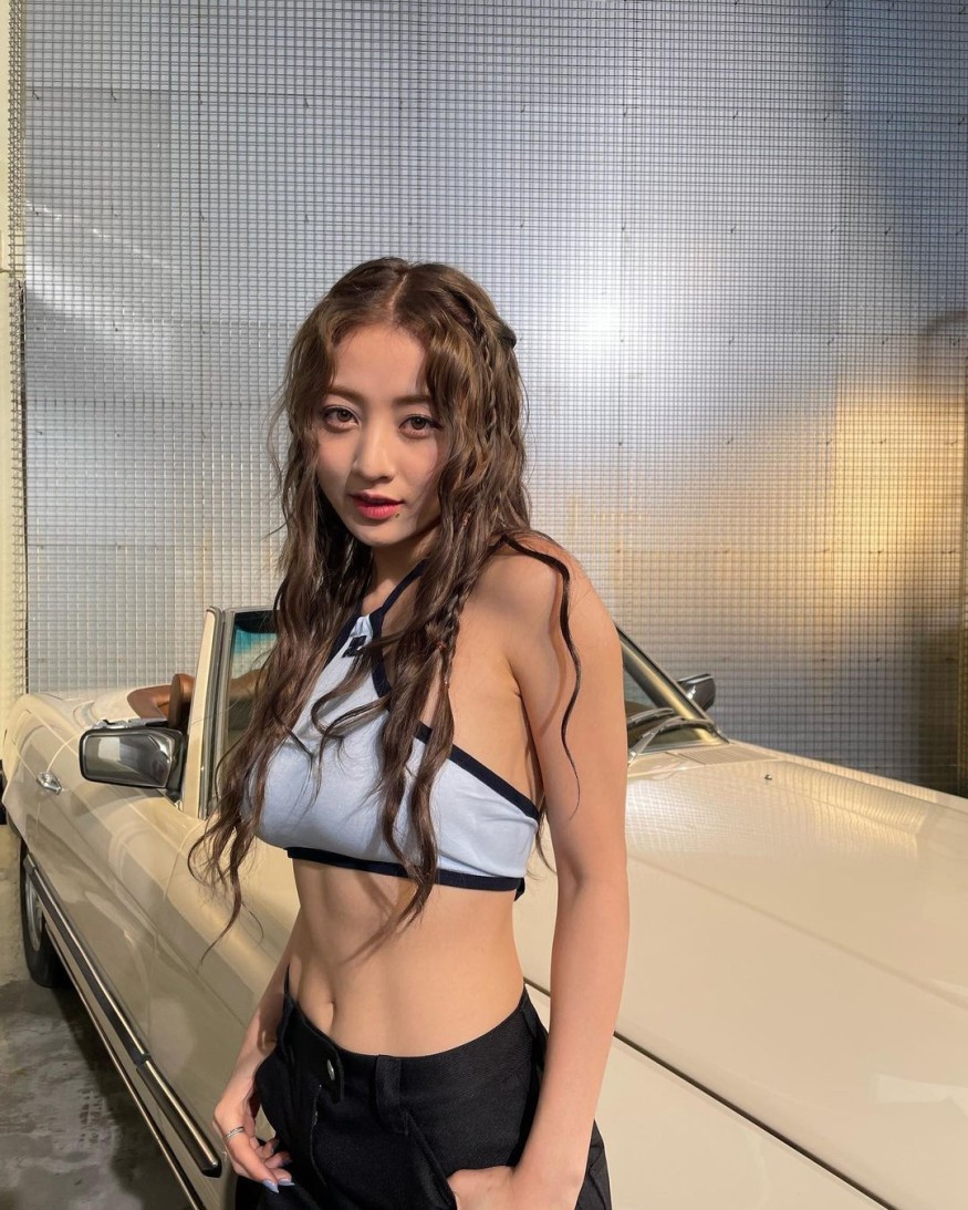 TWICE Jihyo, unusual volume