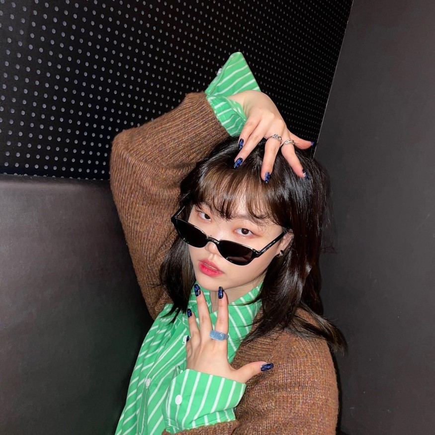 AKMU, the title of the new song is 'Love Lee'... Masked Lee Chan-hyuk and Lee Soo-hyun