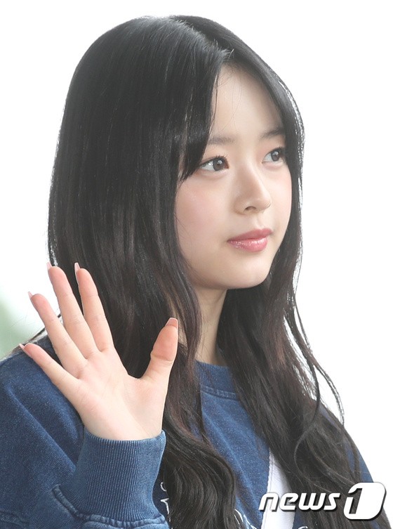Hanni Hyein, a doll has a doll