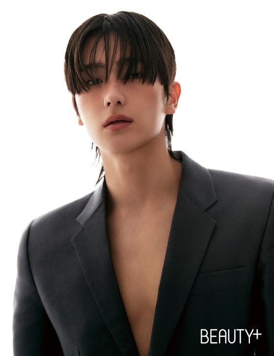 THE BOYZ Hyunjae, fall male god visual… First exclusive cover decoration