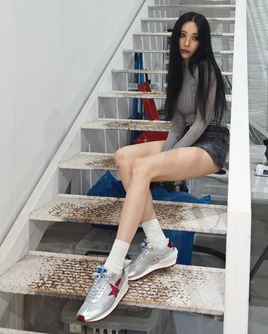 Sunmi, shining legs + always scars… true pro