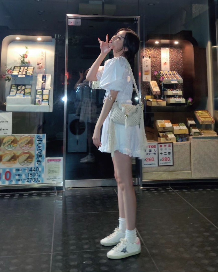 Sunmi, shining legs + always scars… true pro