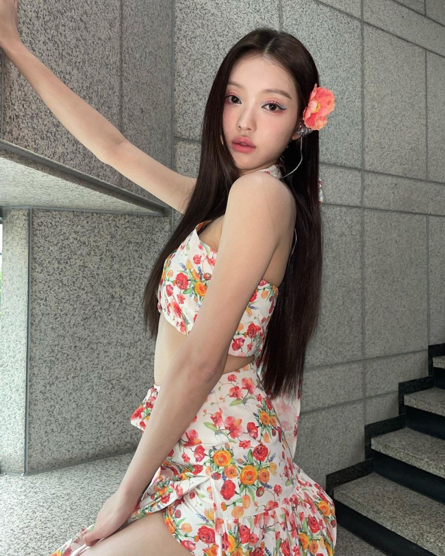 OH MY GIRL YooA, there is no doll
